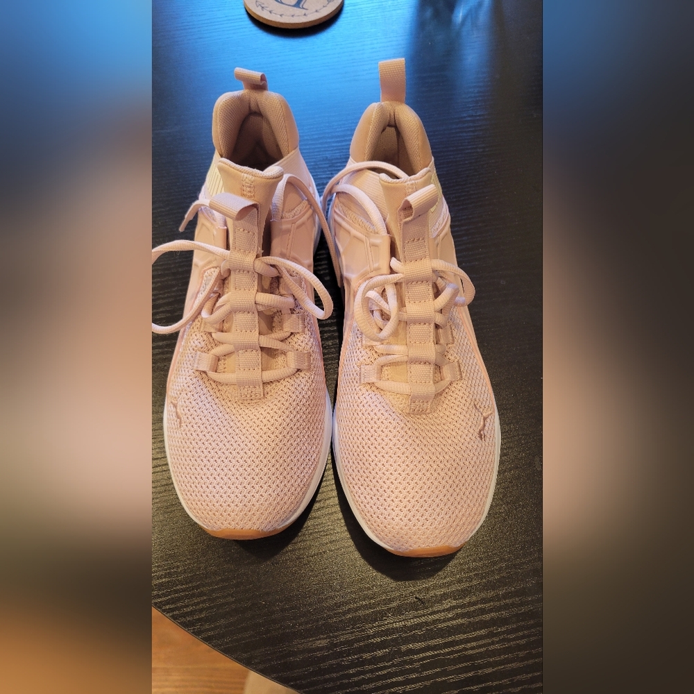 Puma Women's Light Pink Sneakers